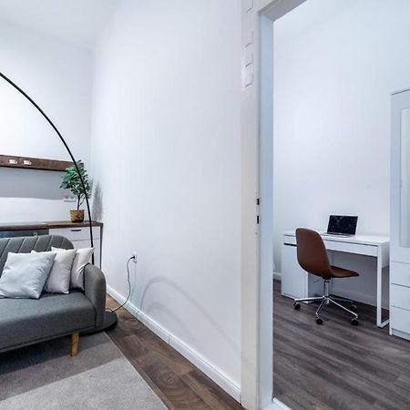 Stylish Central Apartment Budapest Exterior photo