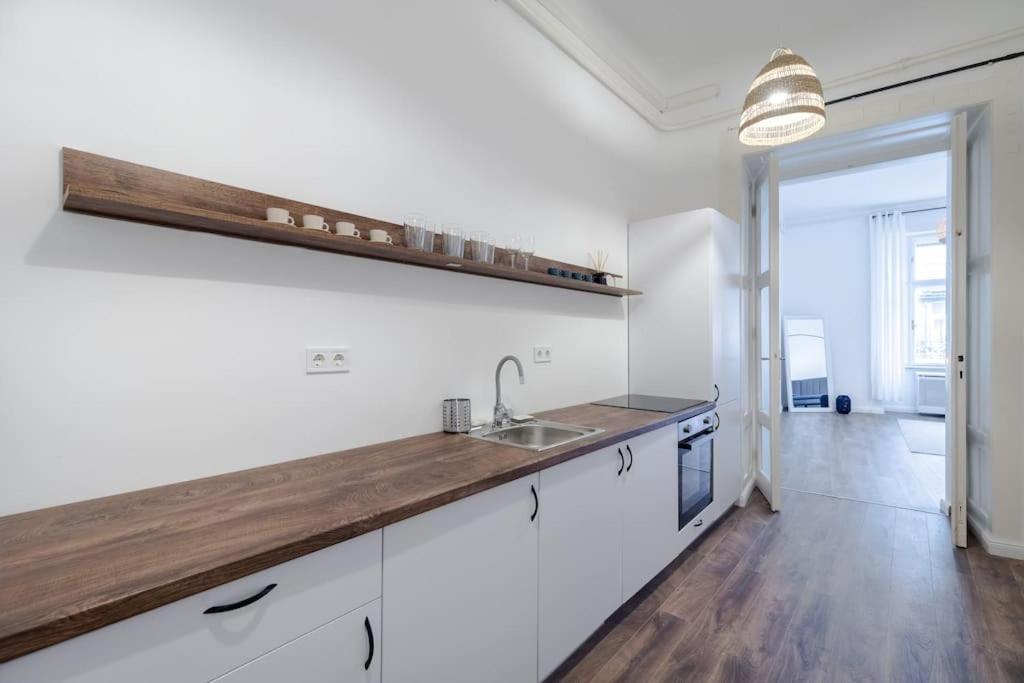 Stylish Central Apartment Budapest Exterior photo