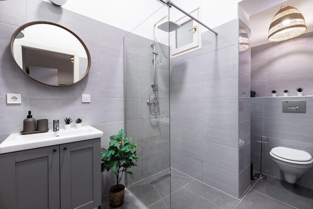 Stylish Central Apartment Budapest Exterior photo